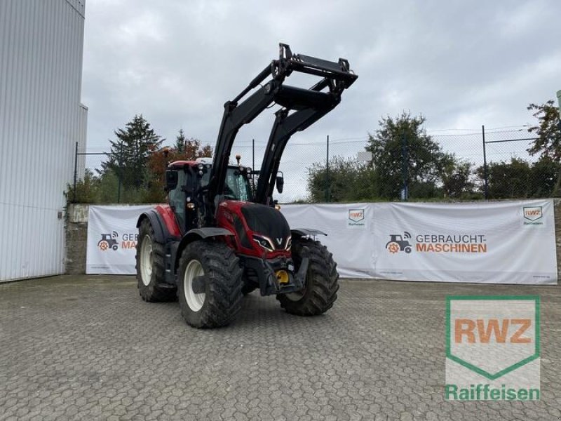 Traktor van het type Valtra T195D Schlepper, Gebrauchtmaschine in Kruft (Foto 1)