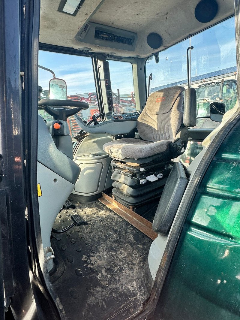 Traktor del tipo Valtra T213 V, Gebrauchtmaschine en Bad Oldesloe (Imagen 3)