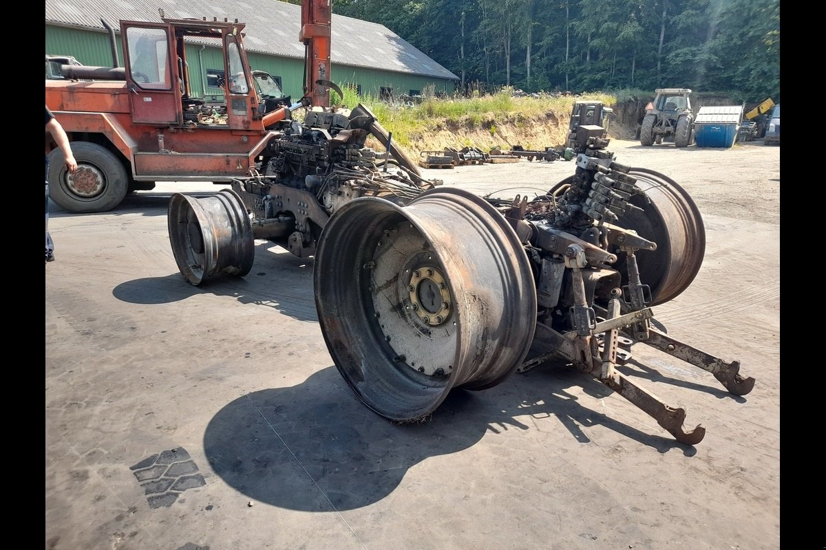 Traktor of the type Valtra T213, Gebrauchtmaschine in Viborg (Picture 4)