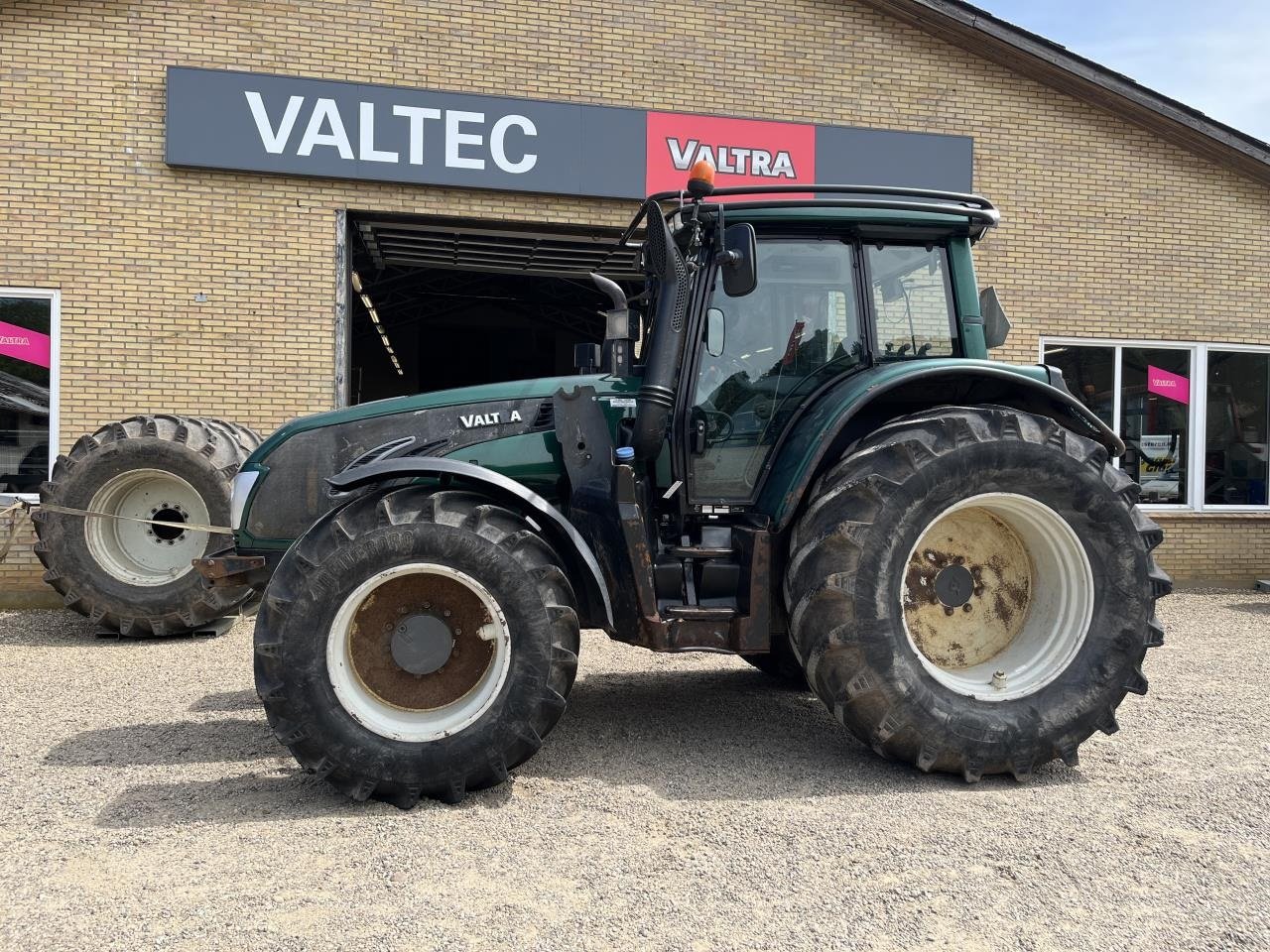 Traktor tip Valtra T213D SKOVTRAKTOR, Gebrauchtmaschine in Egtved (Poză 1)