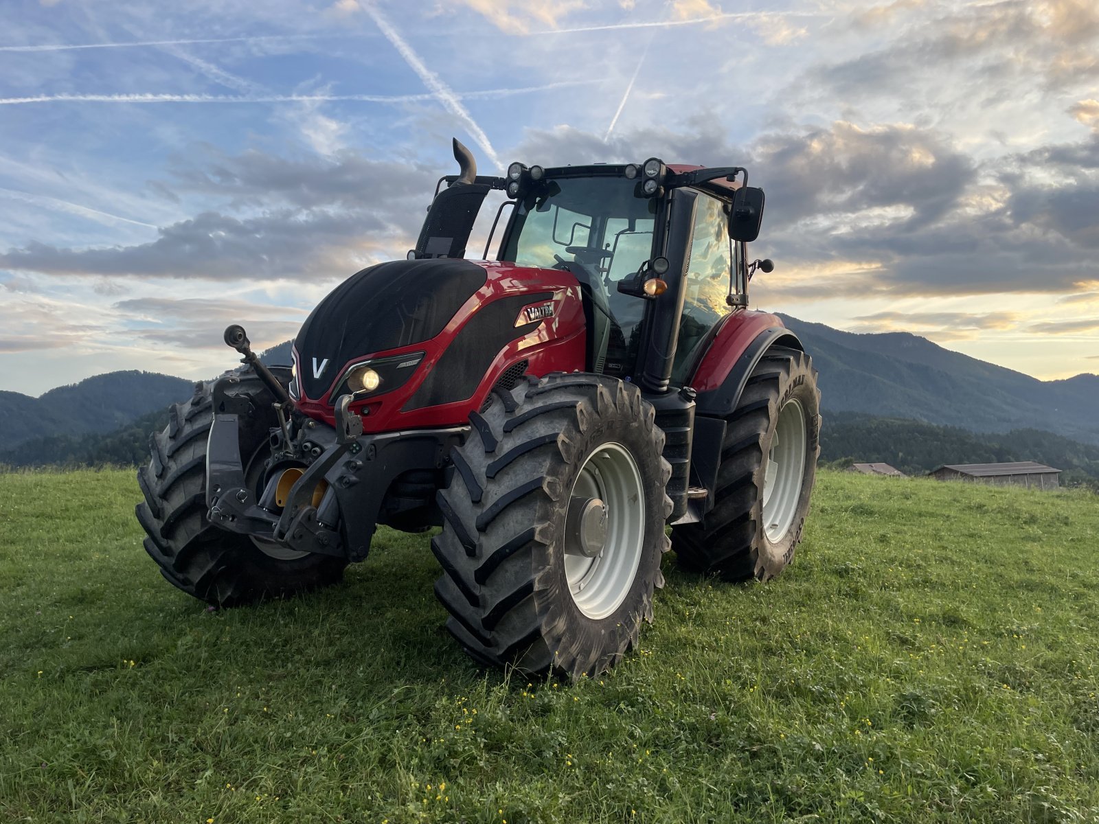 Traktor типа Valtra T214 D, Gebrauchtmaschine в Slovenj Gradec (Фотография 3)