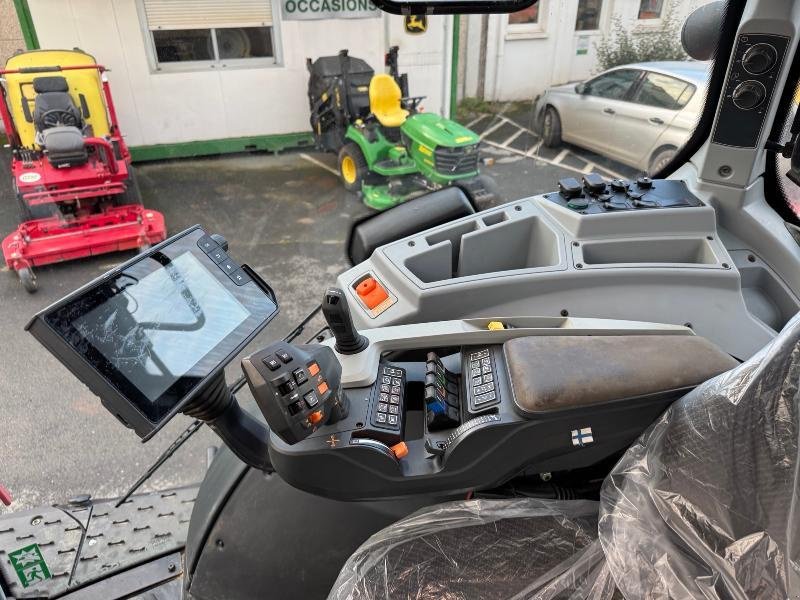 Traktor del tipo Valtra T214 DIRECT, Gebrauchtmaschine In Wargnies Le Grand (Immagine 10)