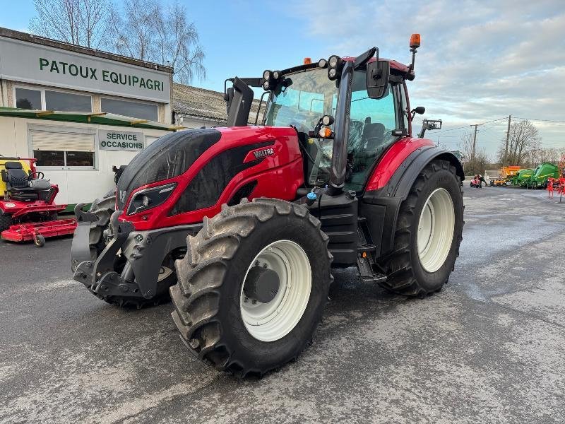 Traktor типа Valtra T214 DIRECT, Gebrauchtmaschine в Wargnies Le Grand (Фотография 1)