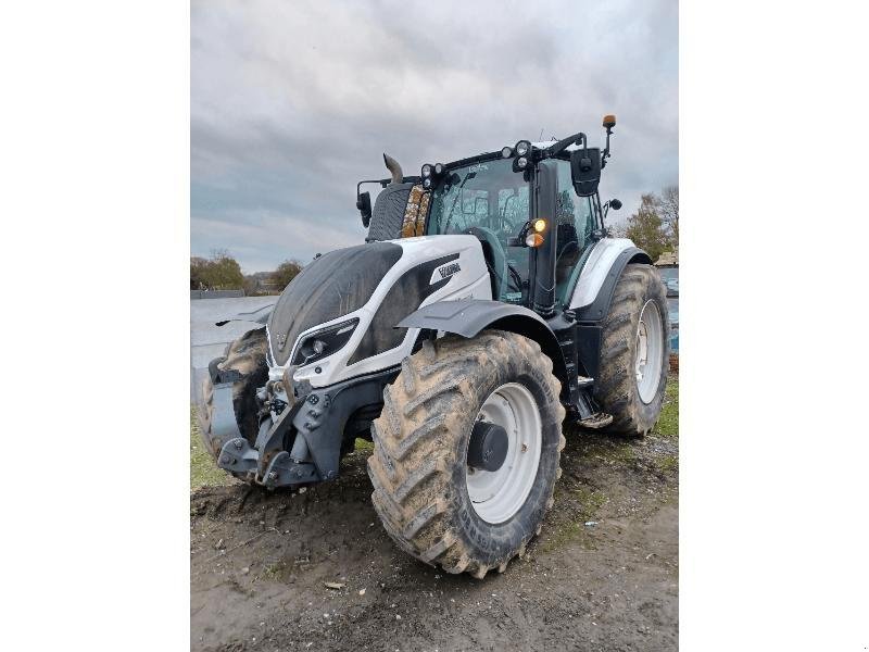 Traktor tipa Valtra T214 DIRECT, Gebrauchtmaschine u ESCAUDOEUVRES (Slika 1)