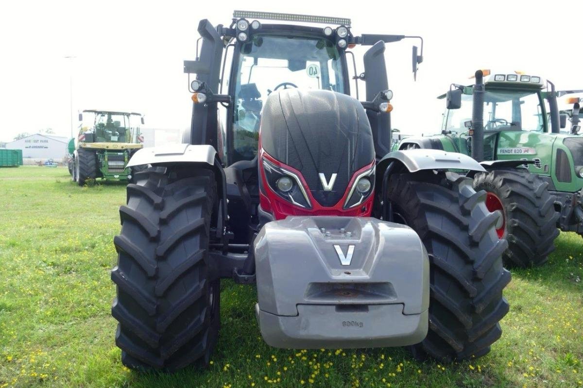 Traktor of the type Valtra T214 Smart Touch, Gebrauchtmaschine in Mamming (Picture 2)