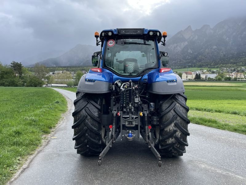 Traktor del tipo Valtra T214 Traktor, Gebrauchtmaschine In Chur (Immagine 4)