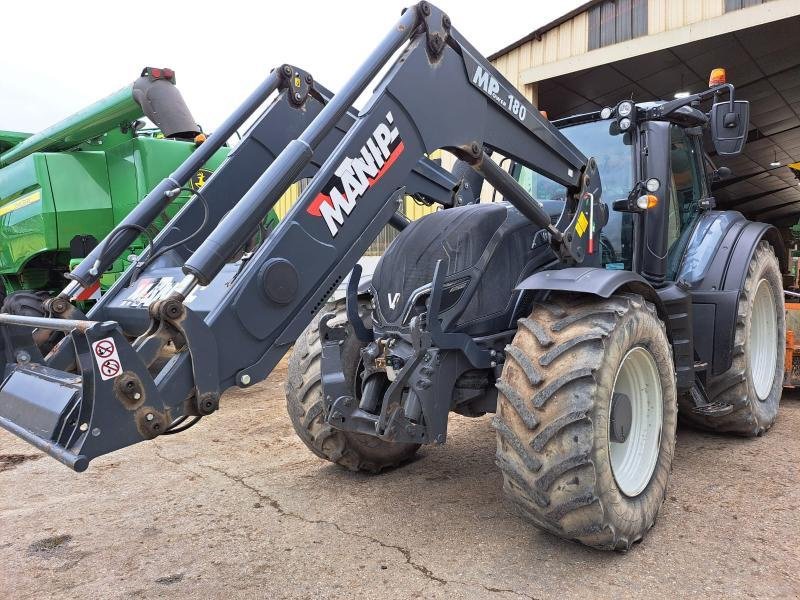 Traktor del tipo Valtra T214, Gebrauchtmaschine en VOUZIERS (Imagen 2)