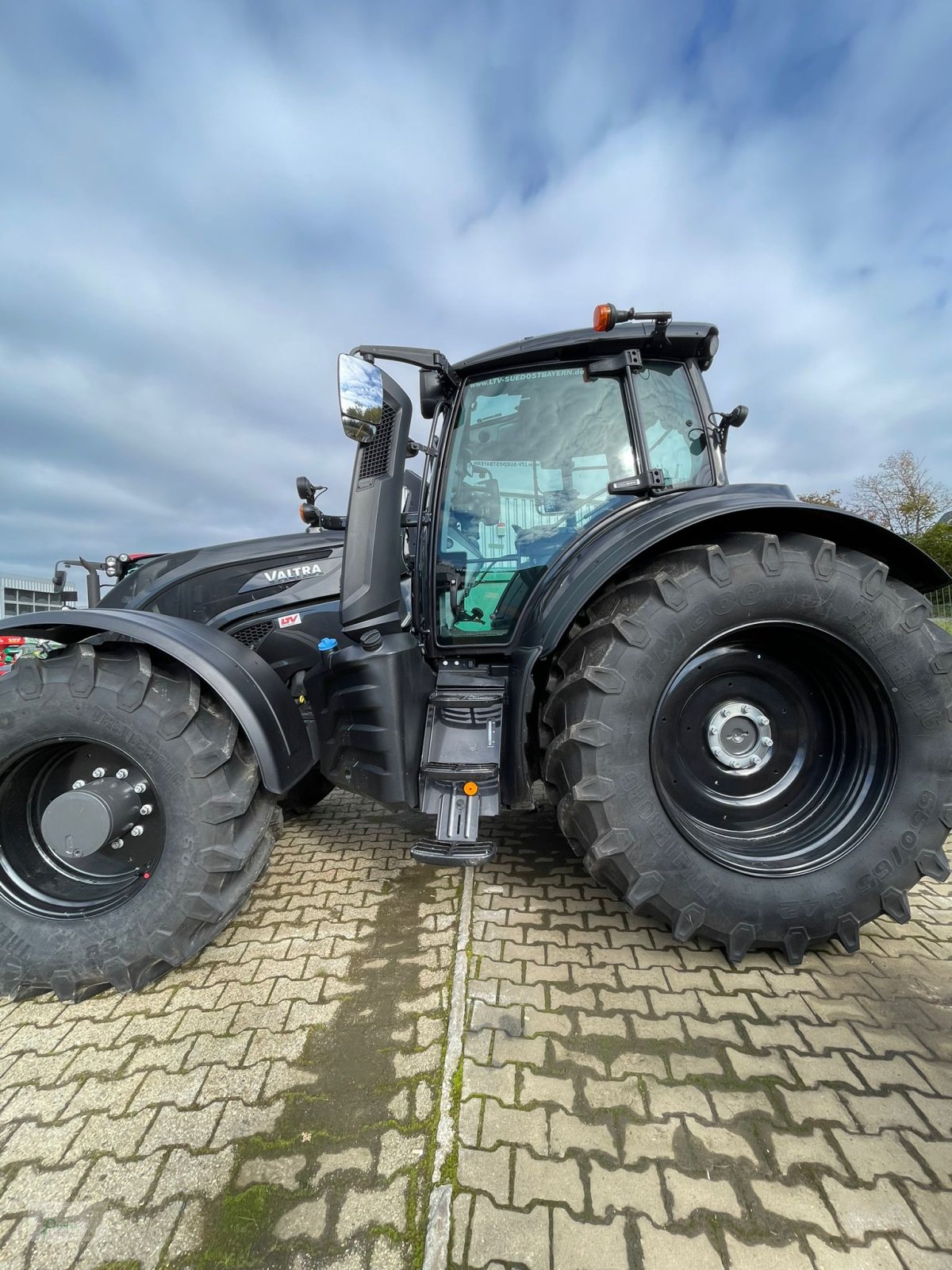 Traktor του τύπου Valtra T215, Neumaschine σε Bad Kötzting (Φωτογραφία 2)