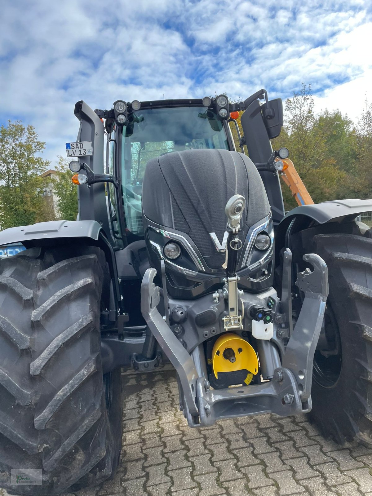 Traktor tipa Valtra T215, Neumaschine u Bad Kötzting (Slika 3)