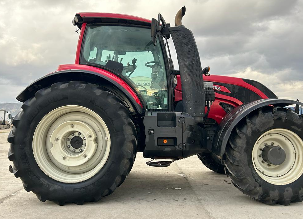 Traktor του τύπου Valtra T234 A, Gebrauchtmaschine σε Orţişoara (Φωτογραφία 3)