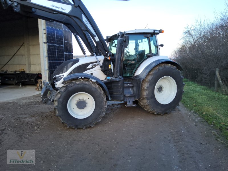 Traktor типа Valtra T234 A, Gebrauchtmaschine в Bad Lausick