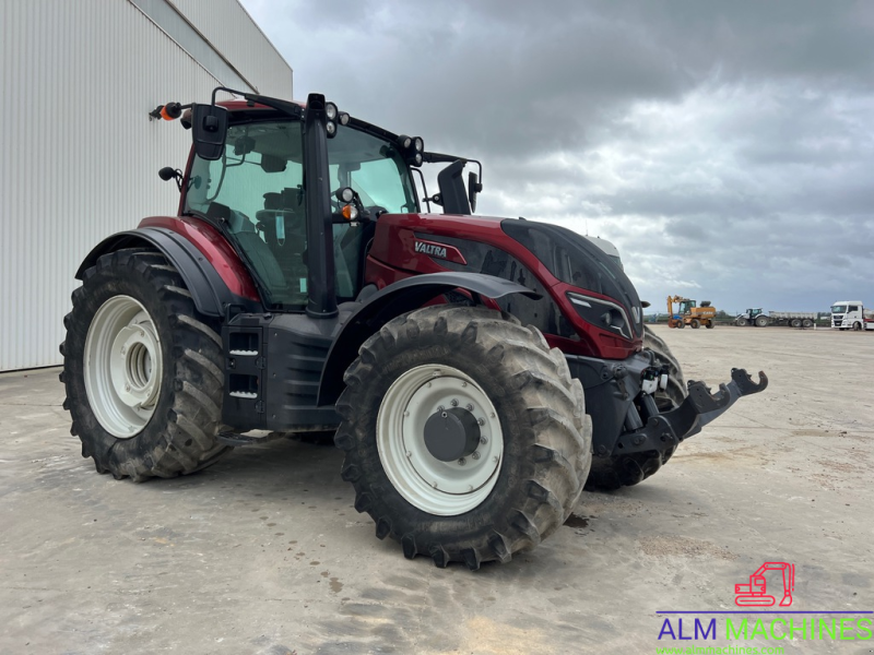 Traktor of the type Valtra T234 Direct, Gebrauchtmaschine in LAARNE (Picture 1)