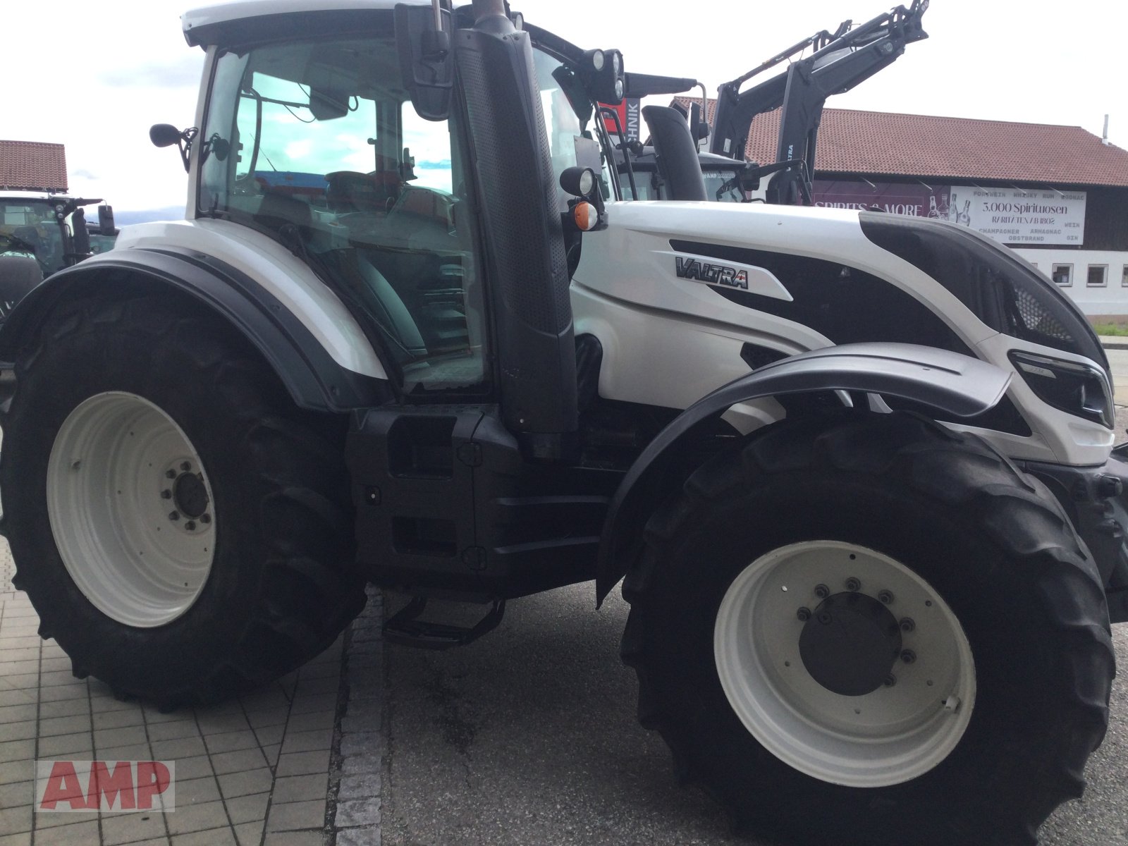 Traktor of the type Valtra T234 V Versu, Gebrauchtmaschine in Teising (Picture 3)