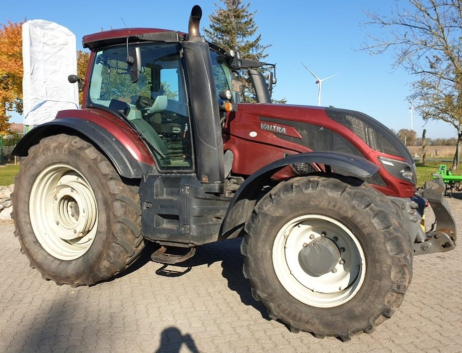 Traktor Türe ait Valtra T234 V Versu, Gebrauchtmaschine içinde Bramsche (resim 4)