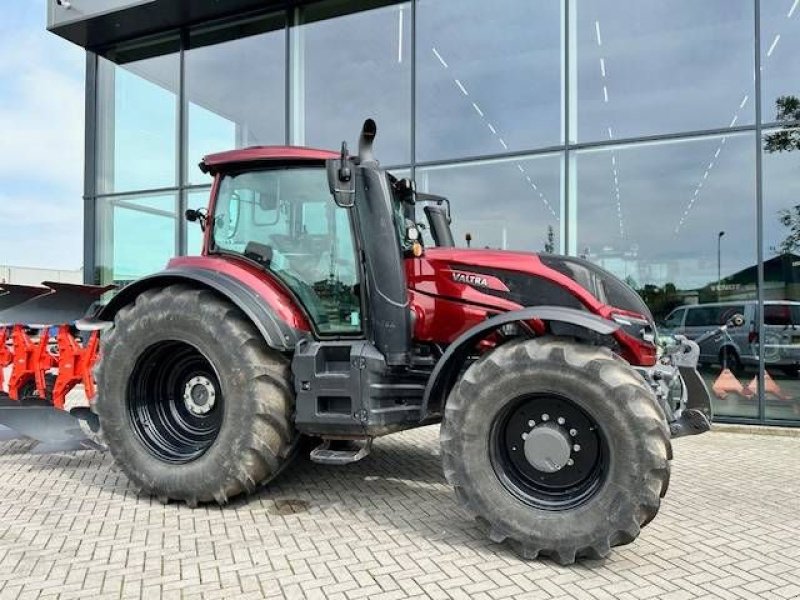 Traktor of the type Valtra T234 Versu Smart Touch Twintrac, Gebrauchtmaschine in Marknesse (Picture 2)