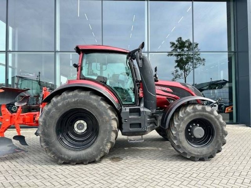 Traktor of the type Valtra T234 Versu Smart Touch Twintrac, Gebrauchtmaschine in Marknesse (Picture 3)