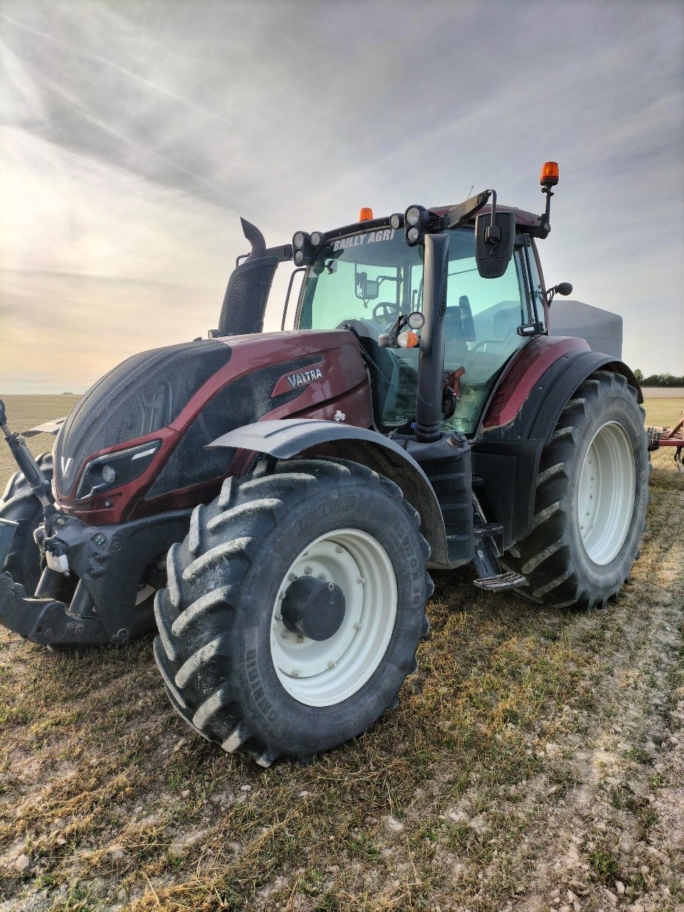 Traktor del tipo Valtra T234, Gebrauchtmaschine en Marolles (Imagen 2)