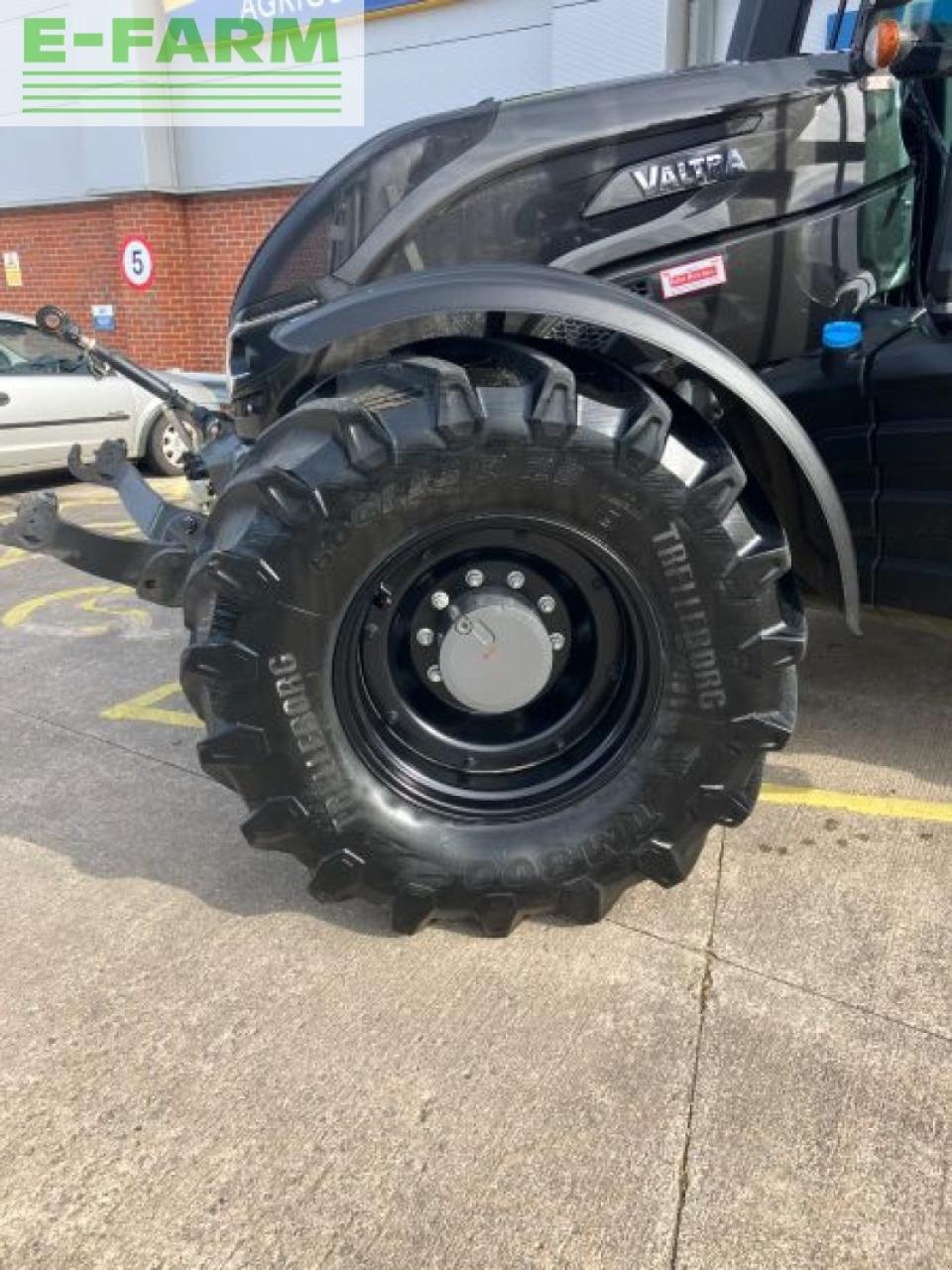 Traktor типа Valtra t234, Gebrauchtmaschine в SHREWSBURRY (Фотография 11)