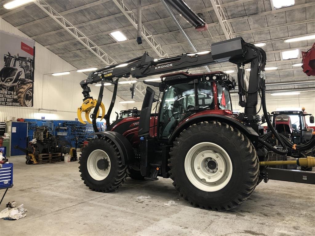 Traktor typu Valtra T234D Med Jake Kranbeslag og Kronos 709 kran, Gebrauchtmaschine v Egtved (Obrázok 2)