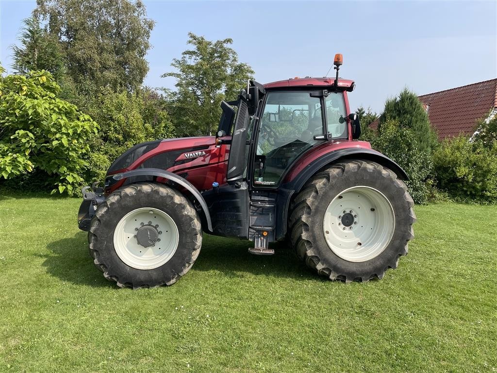 Traktor van het type Valtra T234D SmartTouch GPS -RTK, Gebrauchtmaschine in Nimtofte (Foto 1)