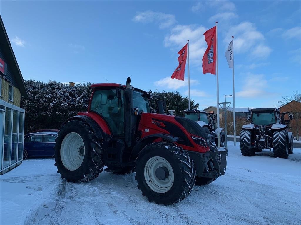 Traktor του τύπου Valtra T234V lavt timetal, Dansk fra ny ( Uden luft  ), Gebrauchtmaschine σε Sakskøbing (Φωτογραφία 3)