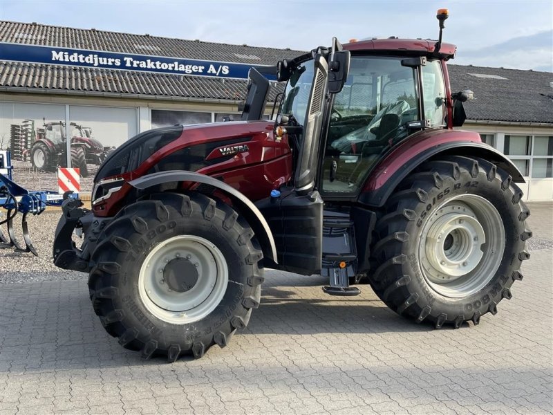 Traktor a típus Valtra T235 Direct Frontlift, GPS, Gebrauchtmaschine ekkor: Nimtofte (Kép 1)