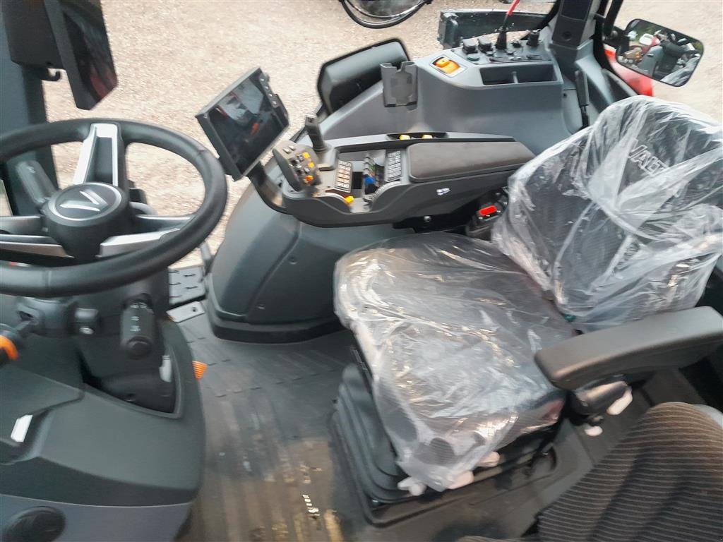 Traktor del tipo Valtra T235 Direct, Gebrauchtmaschine In Gudbjerg (Immagine 7)