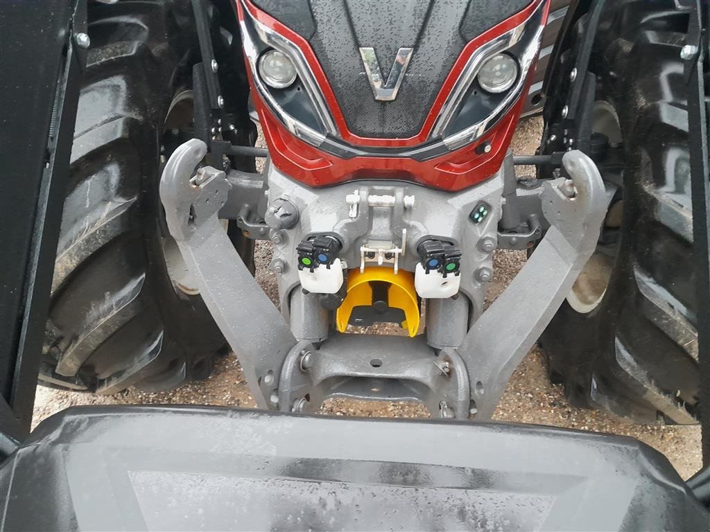 Traktor van het type Valtra T235 Direct, Gebrauchtmaschine in Gudbjerg (Foto 6)