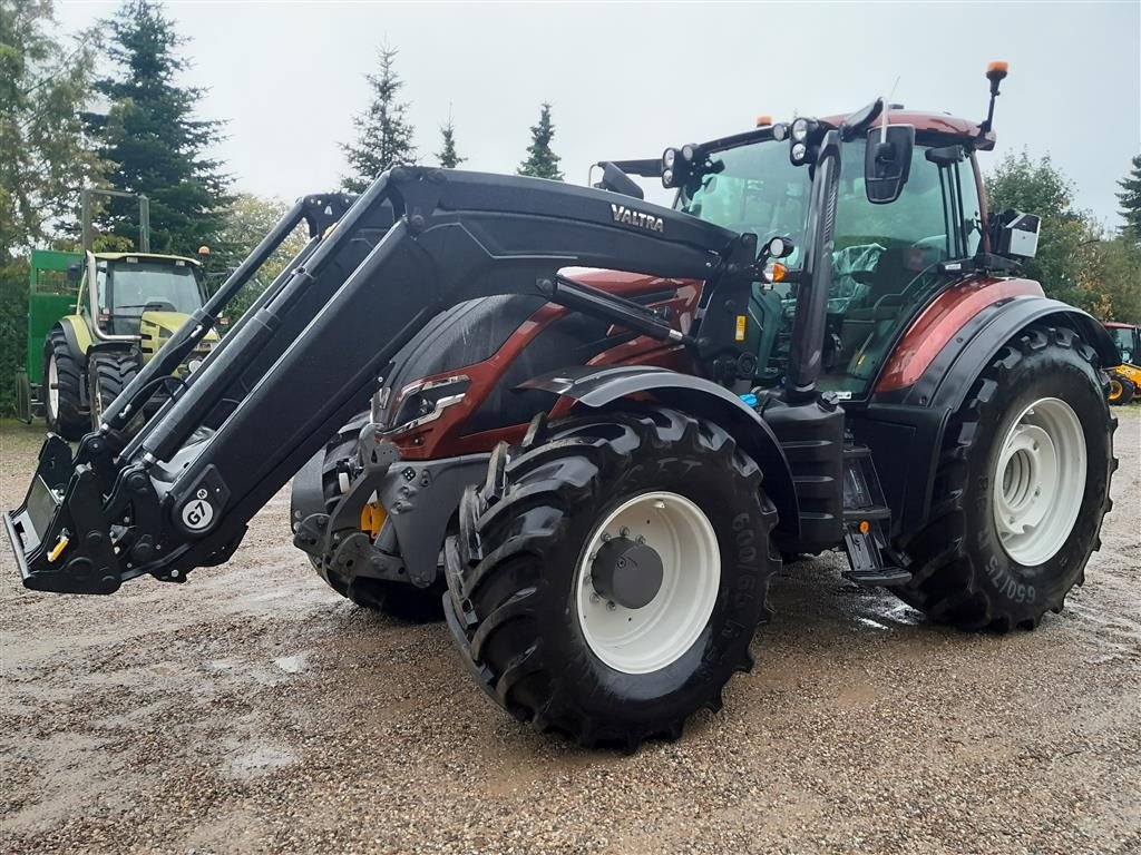 Traktor tip Valtra T235 Direct, Gebrauchtmaschine in Gudbjerg (Poză 1)