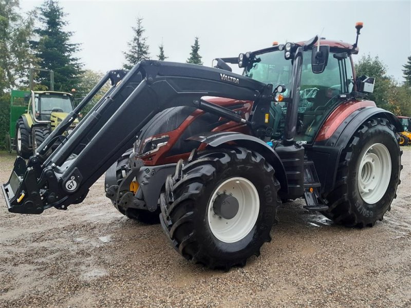 Traktor des Typs Valtra T235 Direct, Gebrauchtmaschine in Gudbjerg