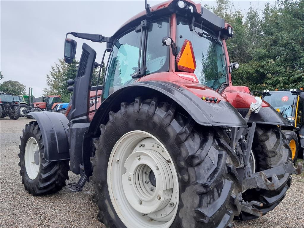 Traktor типа Valtra T235 Versu, Gebrauchtmaschine в Gudbjerg (Фотография 2)