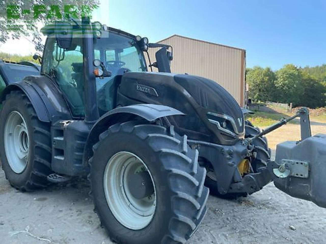 Traktor van het type Valtra t235v, Gebrauchtmaschine in MONFERRAN (Foto 1)