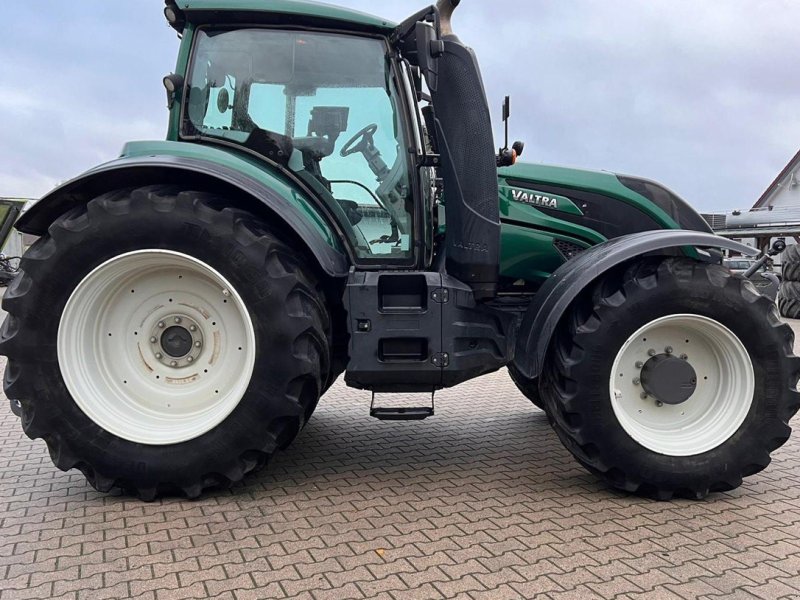 Traktor tip Valtra T254 V, Gebrauchtmaschine in Brotterode-Trusetal (Poză 1)