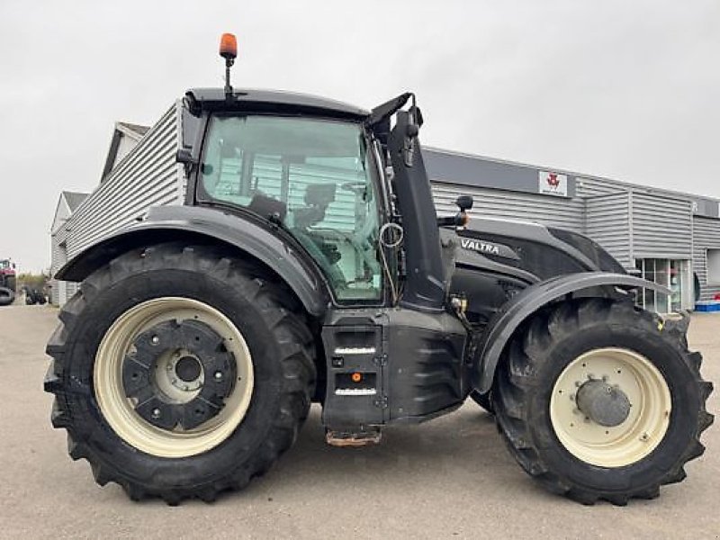 Traktor типа Valtra T254 VERSU, Gebrauchtmaschine в Sainte-Croix-en-Plaine (Фотография 3)