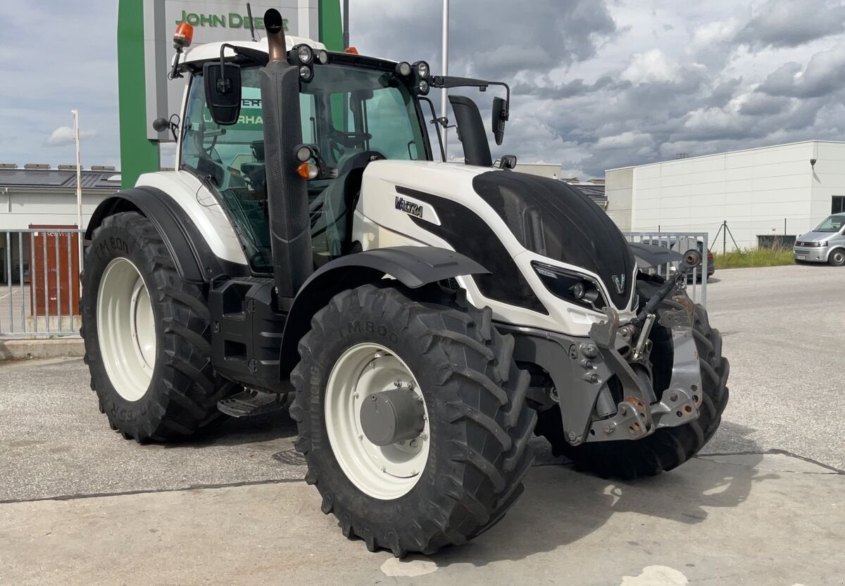 Traktor des Typs Valtra T254 Versu, Gebrauchtmaschine in Zwettl (Bild 3)