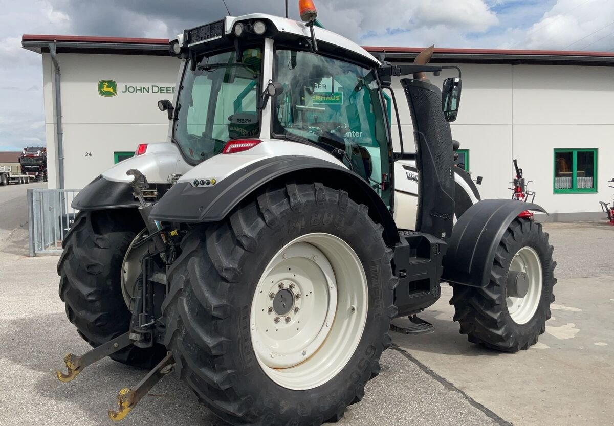 Traktor des Typs Valtra T254 Versu, Gebrauchtmaschine in Zwettl (Bild 3)