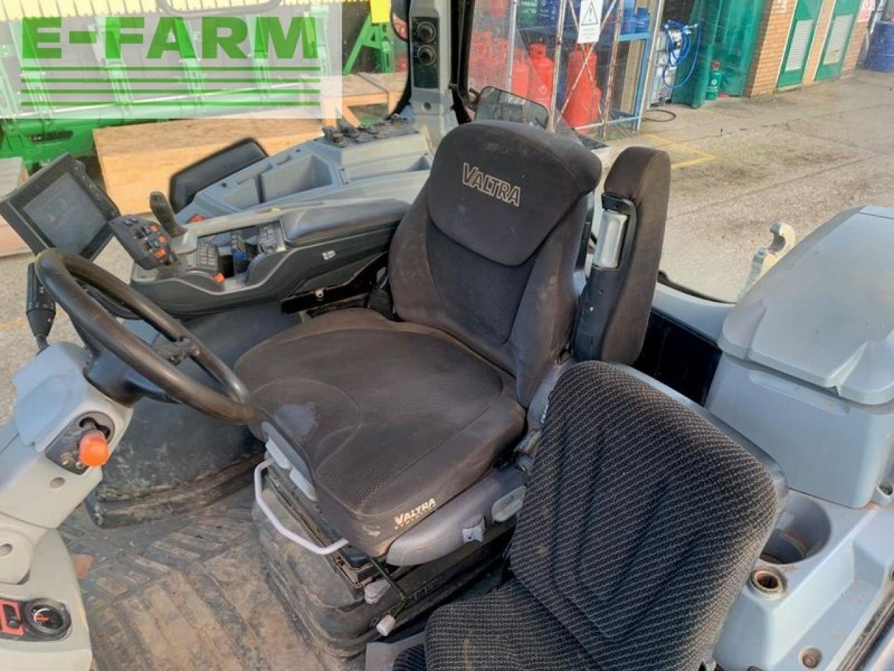 Traktor tipa Valtra t254, Gebrauchtmaschine u Norwich (Slika 11)