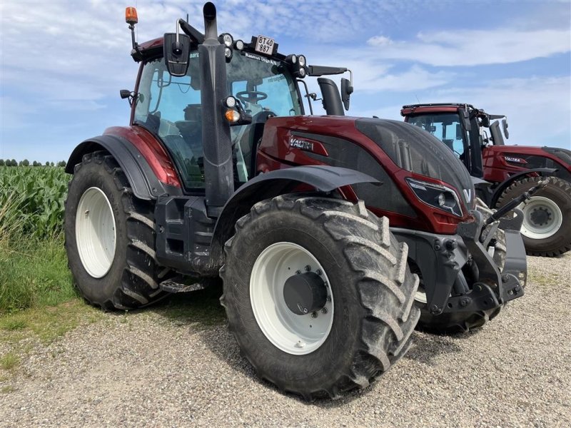 Traktor of the type Valtra T254V SmartTouch ---  RESERVERET  ---, Gebrauchtmaschine in Høng