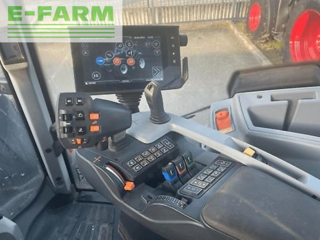 Traktor del tipo Valtra t254v, Gebrauchtmaschine In MARLENHEIM (Immagine 2)