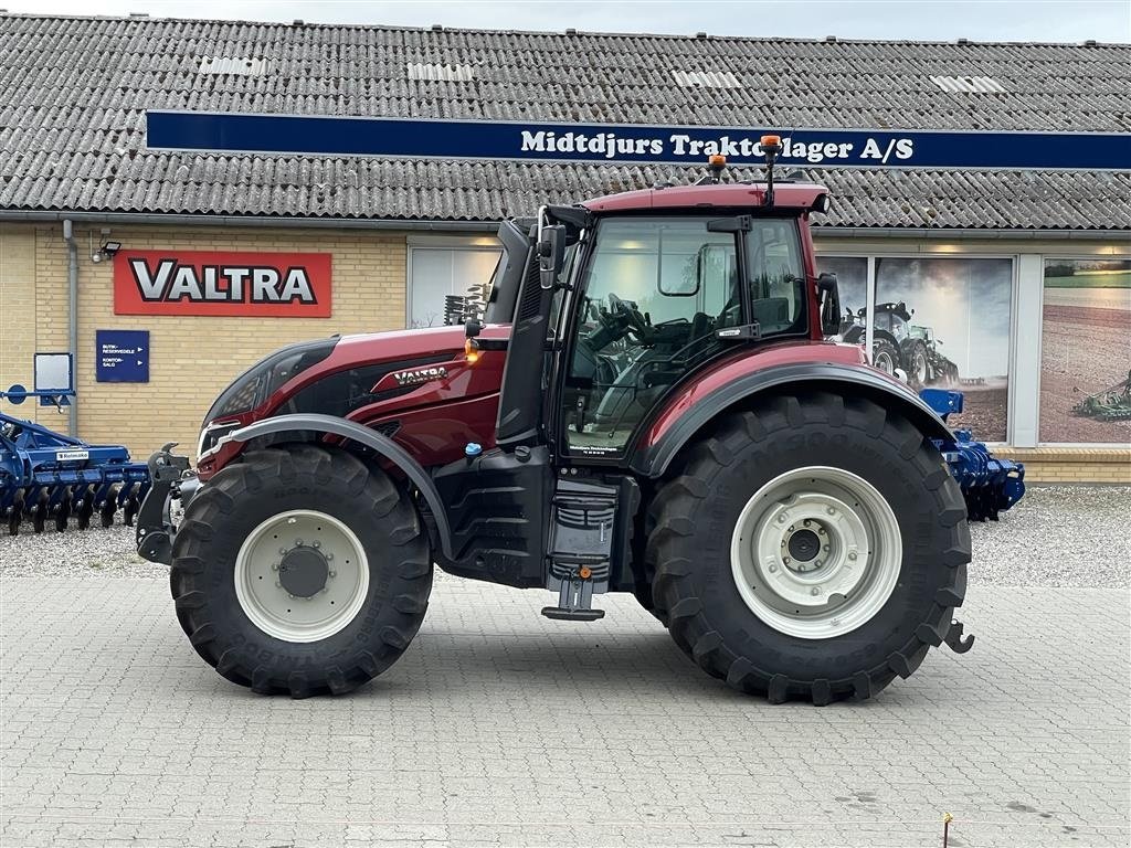 Traktor типа Valtra T255 Versu, Gebrauchtmaschine в Nimtofte (Фотография 5)