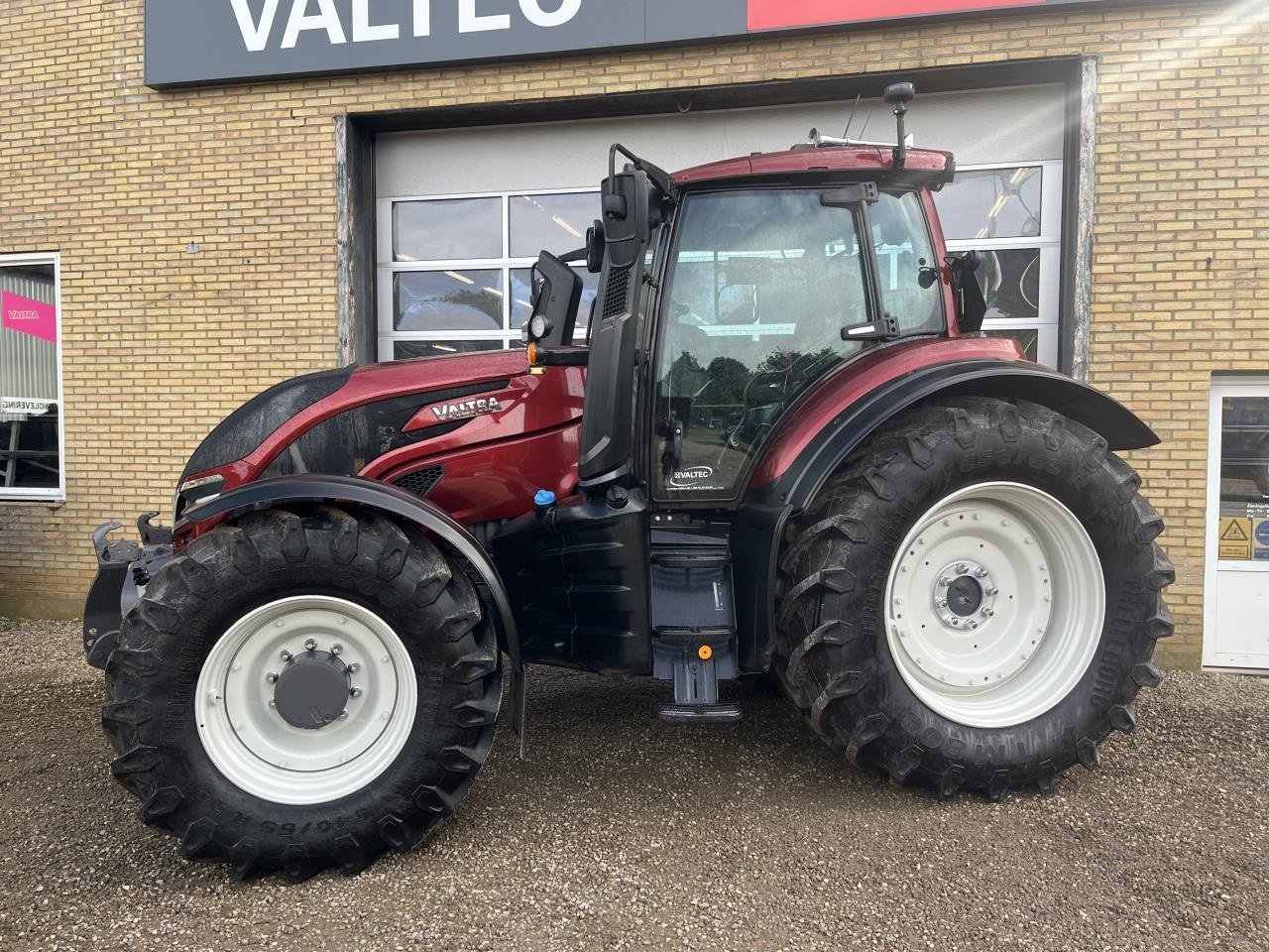 Traktor des Typs Valtra T255V 2A1, Gebrauchtmaschine in Egtved (Bild 6)