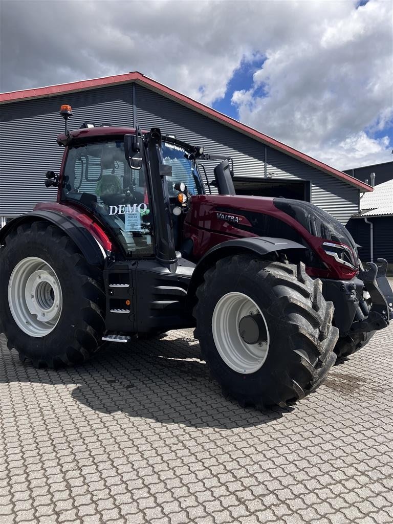 Traktor van het type Valtra T255V --- DEMO - RING FOR AFTALE ---, Gebrauchtmaschine in Høng (Foto 1)