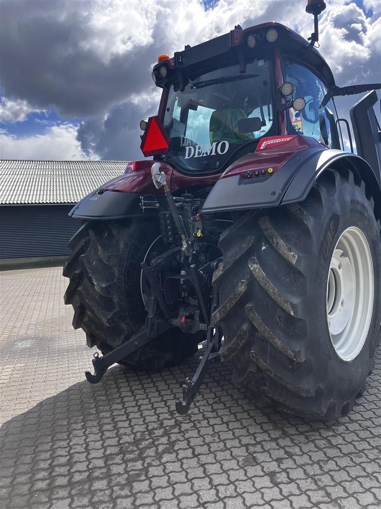 Traktor van het type Valtra T255V --- DEMO - RING FOR AFTALE ---, Gebrauchtmaschine in Høng (Foto 4)