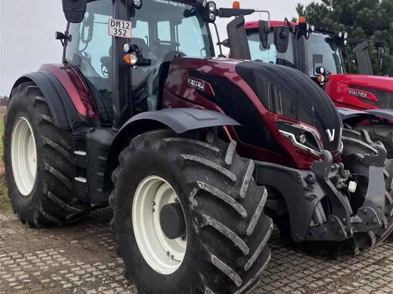 Traktor типа Valtra T255V ---  SOM NY  ---, Gebrauchtmaschine в Høng (Фотография 1)