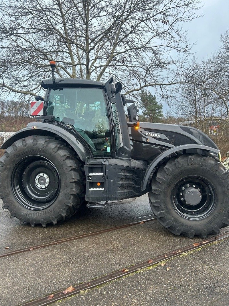 Traktor typu Valtra T255V, Ausstellungsmaschine v Schaffhausen (Obrázek 4)