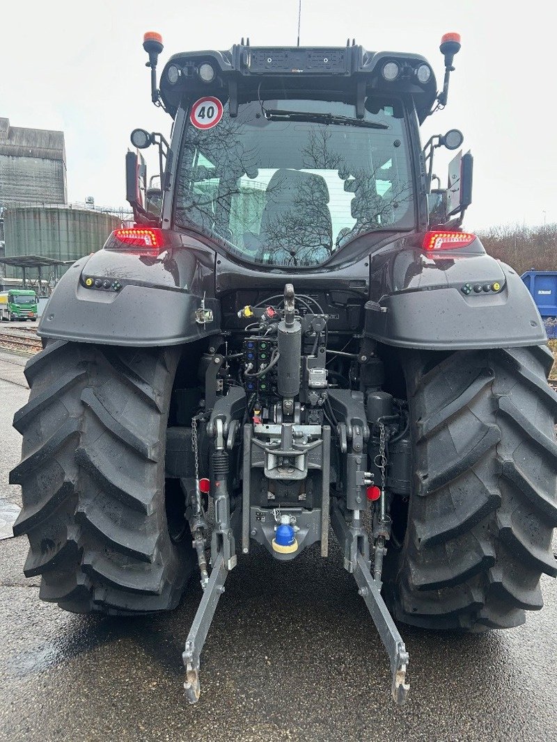 Traktor typu Valtra T255V, Ausstellungsmaschine v Schaffhausen (Obrázek 6)