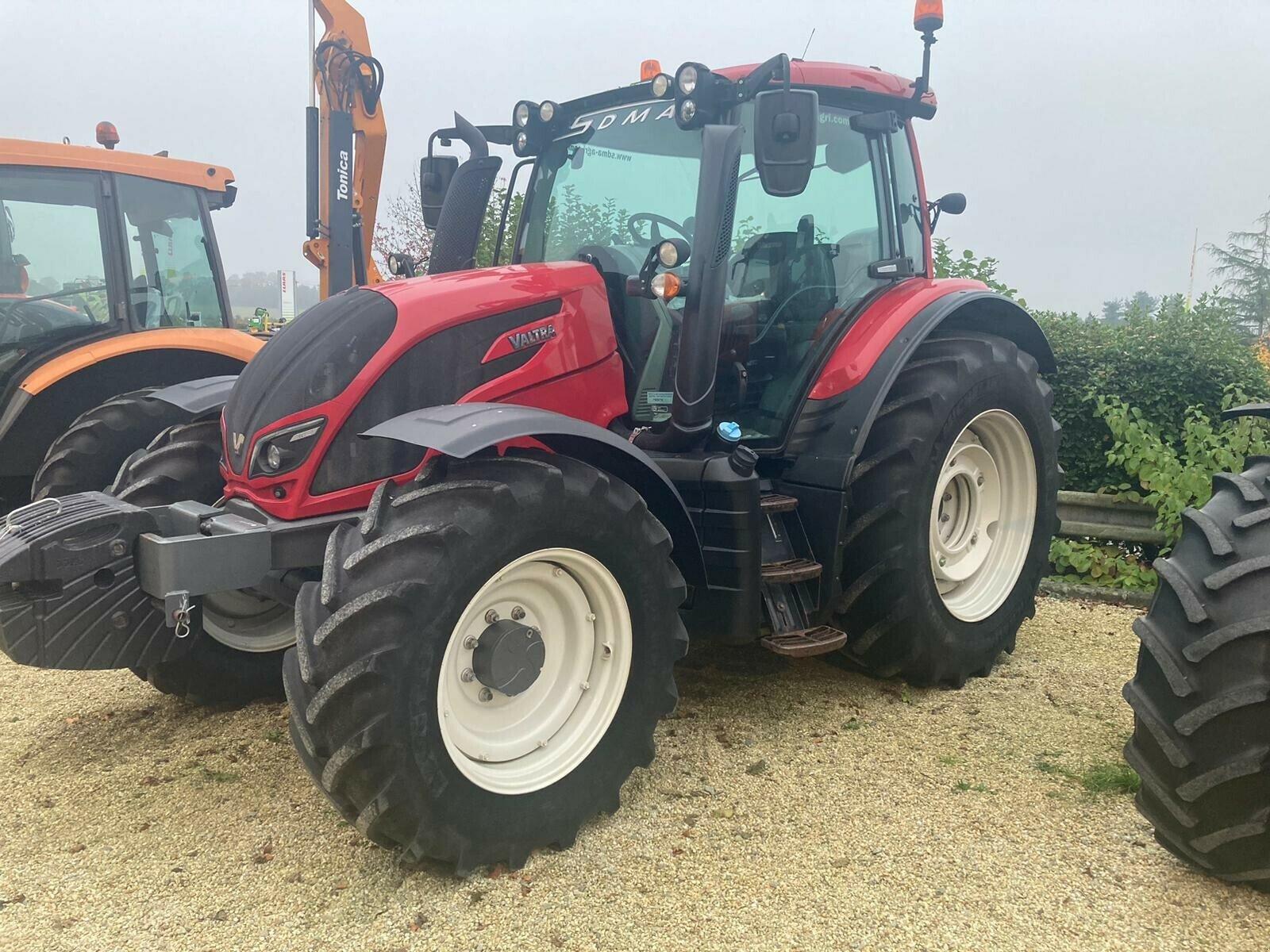 Traktor van het type Valtra TRACTEUR N 154 ACTIVE, Gebrauchtmaschine in PONTIVY (Foto 1)