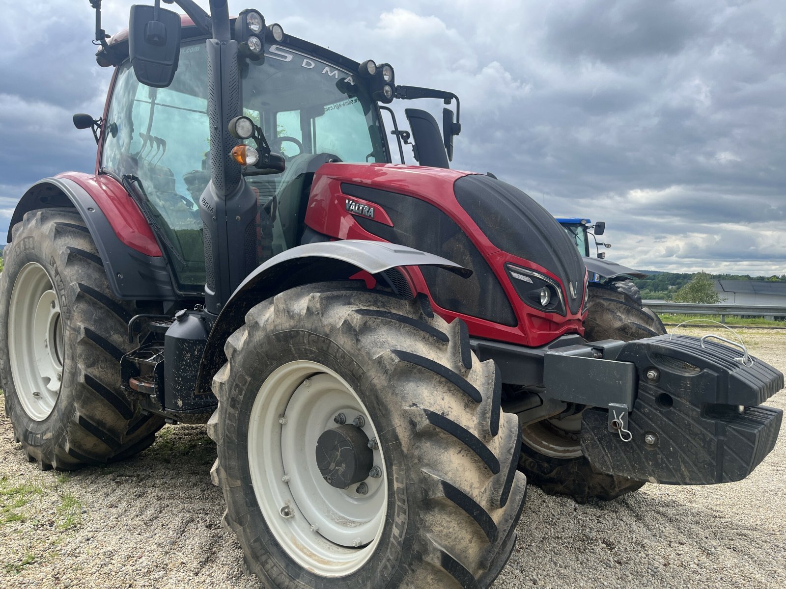 Traktor a típus Valtra TRACTEUR N 154 ACTIVE, Gebrauchtmaschine ekkor: PONTIVY (Kép 1)