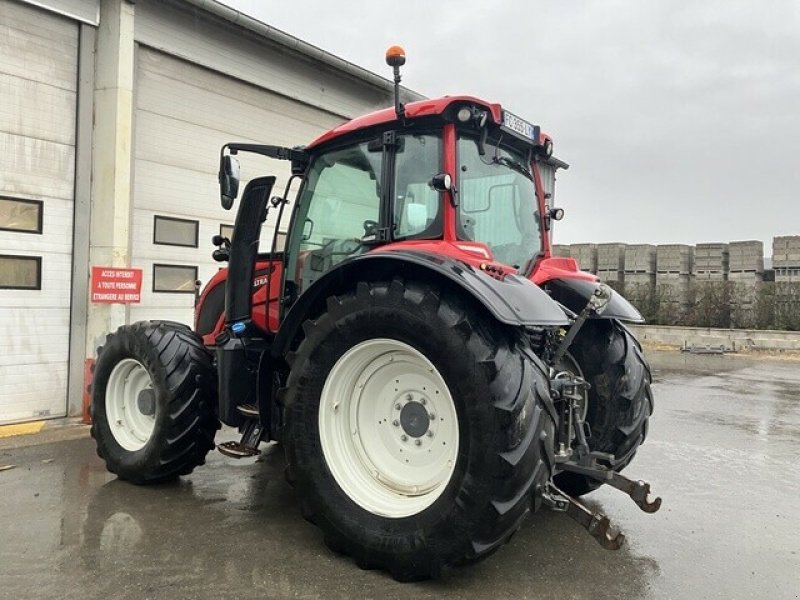 Traktor del tipo Valtra TRACTEUR N 154 E, Gebrauchtmaschine In Feurs (Immagine 4)