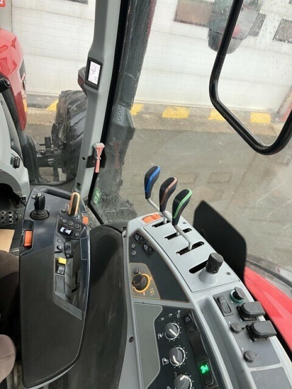 Traktor del tipo Valtra TRACTEUR N 154 E, Gebrauchtmaschine In Feurs (Immagine 6)